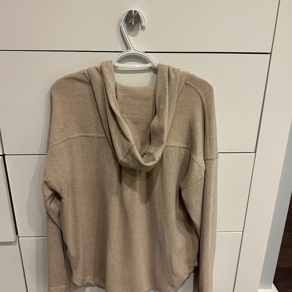 Cozy never worn Thread & Supply button down hoodie - Picture 2 of 2